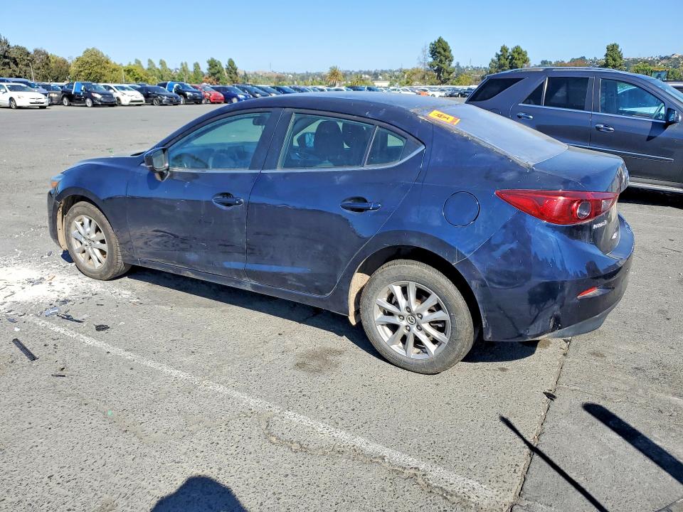 58591106 :رقم المزاد ، 3MZBN1U72JM199801 vin ، 2018 Mazda 3 مزاد بيع