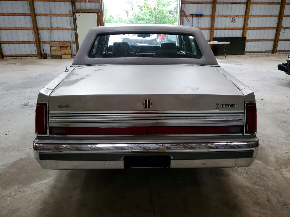 1989 Lincoln Town Car მანქანა იყიდება აუქციონზე, vin: 1LNBM83F7KY627418, აუქციონის ნომერი: 58334436