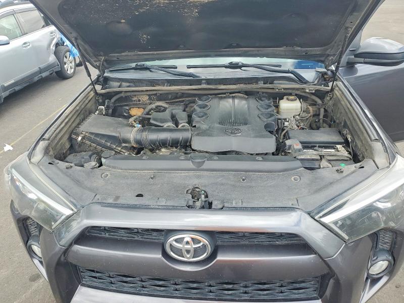 57028356 :رقم المزاد ، JTEBU5JR8J5489139 vin ، 2018 Toyota 4runner مزاد بيع