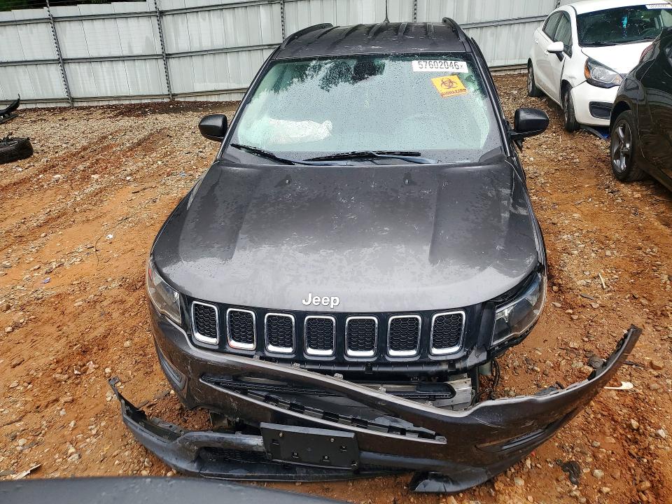 57602046 :رقم المزاد ، 3C4NJCAB8KT614076 vin ، 2019 Jeep Compass مزاد بيع