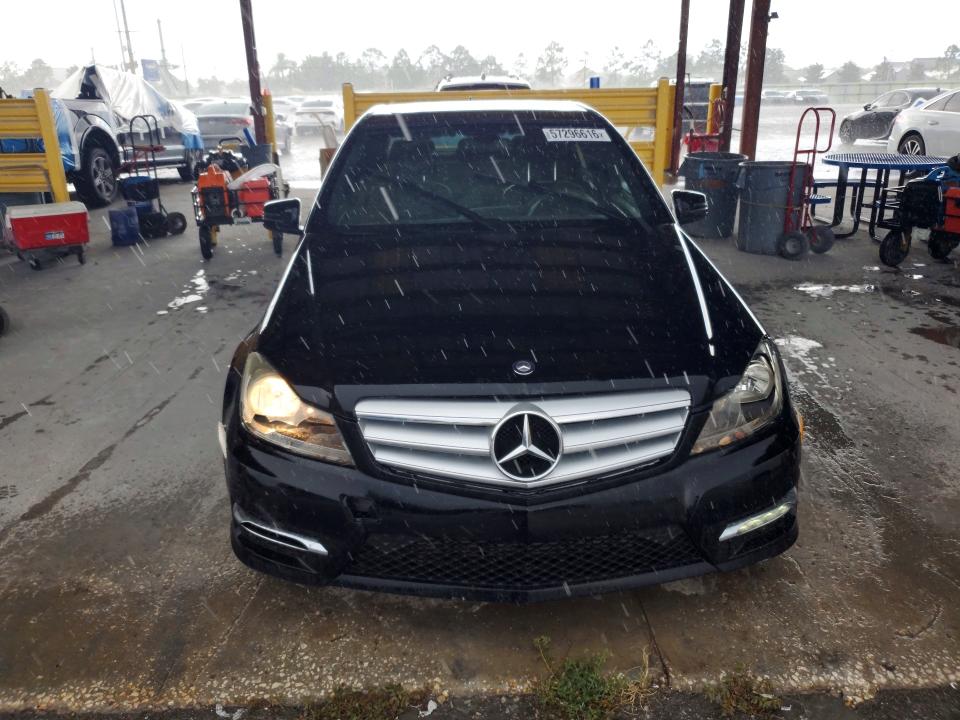 2013 Mercedes-benz C მანქანა იყიდება აუქციონზე, vin: WDDGF4HBXDR298476, აუქციონის ნომერი: 57296616