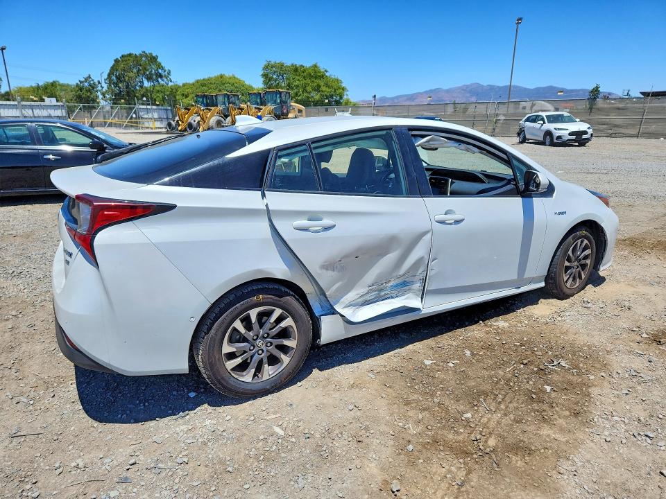 Продажа на аукционе авто 2022 Toyota Prius, vin: JTDKAMFU8N3186156, номер лота: 57973226