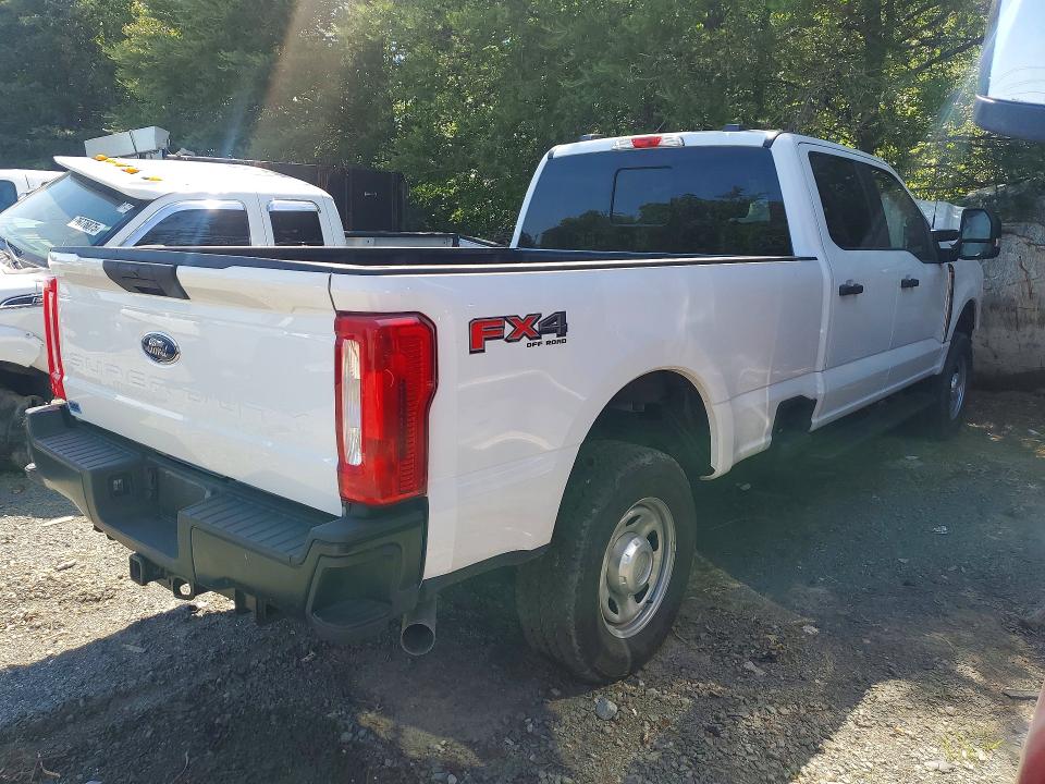 56037386 :رقم المزاد ، 1FT8W3BA6RED61497 vin ، 2024 Ford F350 مزاد بيع