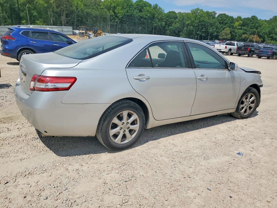 57594746 :رقم المزاد ، 4T1BF3EK5BU626086 vin ، 2011 Toyota Camry مزاد بيع