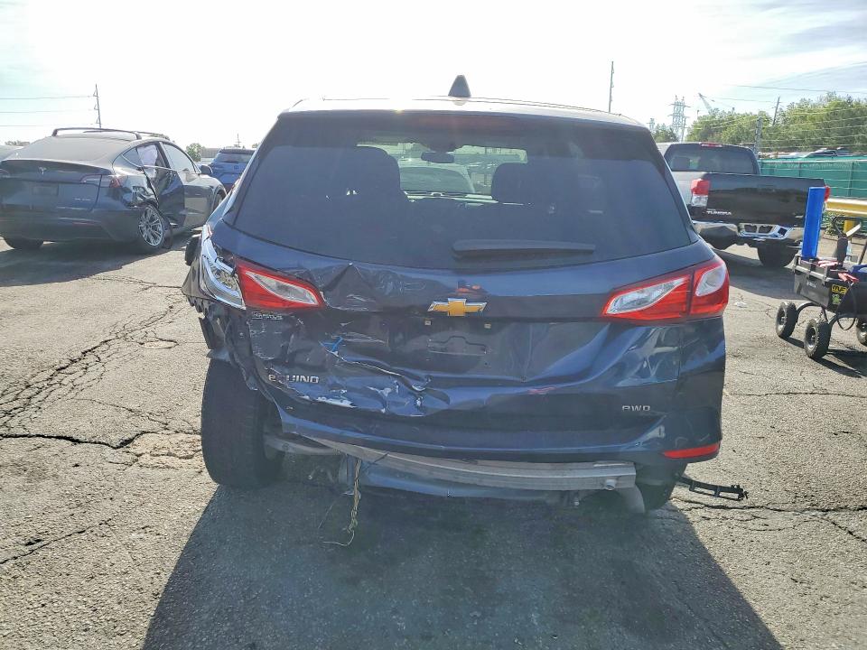 2018 Chevrolet Equinox მანქანა იყიდება აუქციონზე, vin: 3GNAXREV0JS613908, აუქციონის ნომერი: 57335746