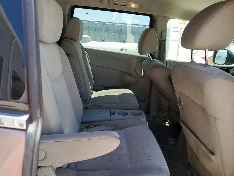 85976175 :رقم المزاد ، JN8AE2KP4F9126902 vin ، 2015 Nissan Quest مزاد بيع