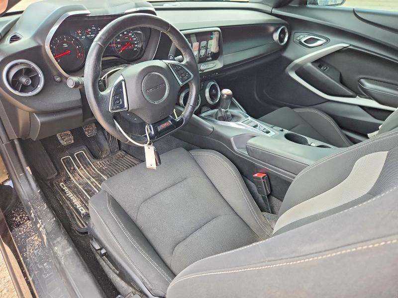 56692676 :رقم المزاد ، 1G1FE1R73J0123044 vin ، 2018 Chevrolet Camaro مزاد بيع