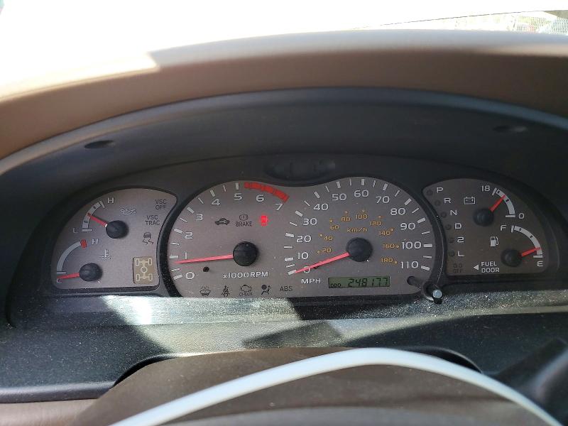 2002 Toyota Sequoia მანქანა იყიდება აუქციონზე, vin: 5TDBT44A82S071439, აუქციონის ნომერი: 57148076