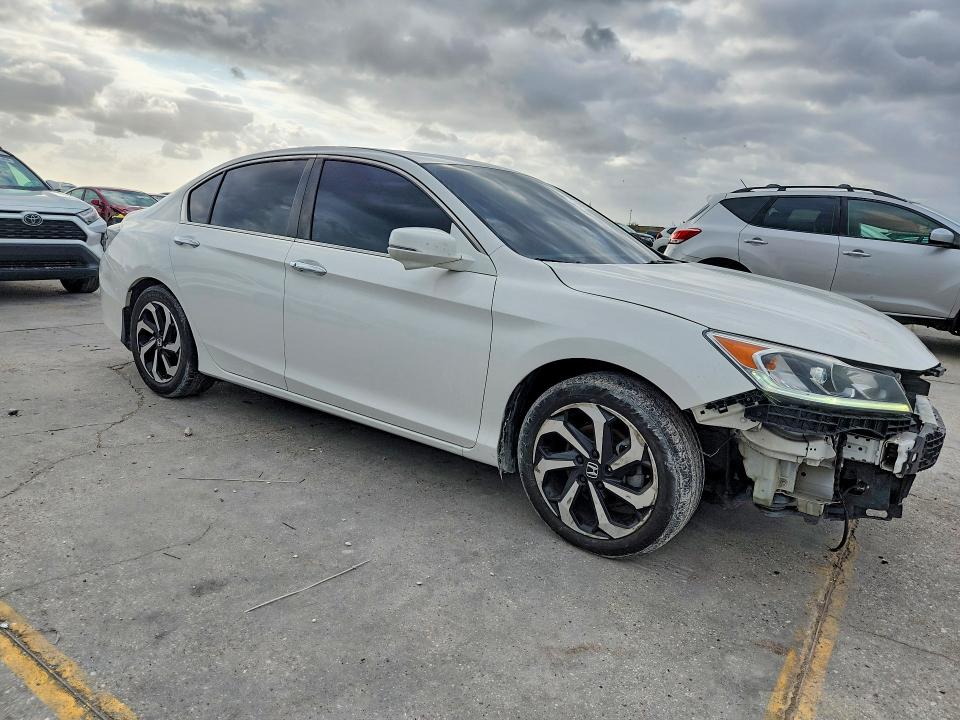 Продажа на аукционе авто 2017 Honda Accord, vin: 1HGCR2F85HA201511, номер лота: 55974006