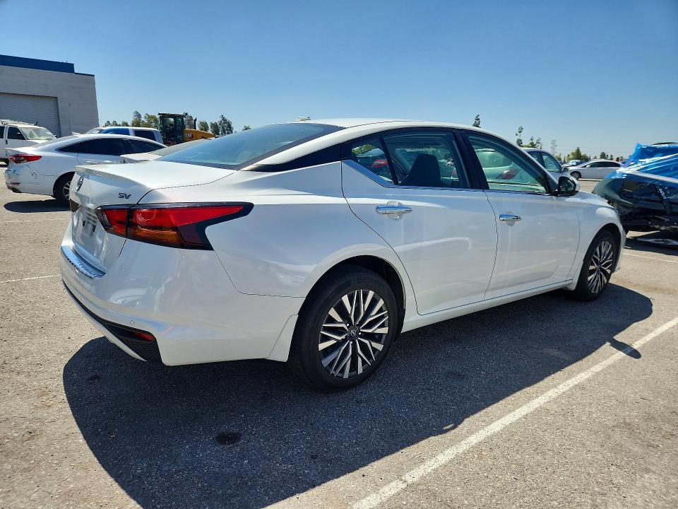 Продажа на аукционе авто 2023 Nissan Altima, vin: 1N4BL4DVXPN414810, номер лота: 57003966