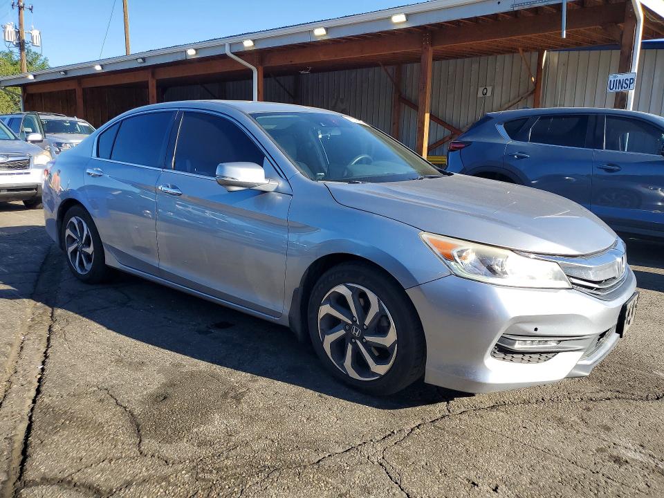 Продаж на аукціоні авто 2017 Honda Accord, vin: 1HGCR2F03HA045639, номер лоту: 57376396