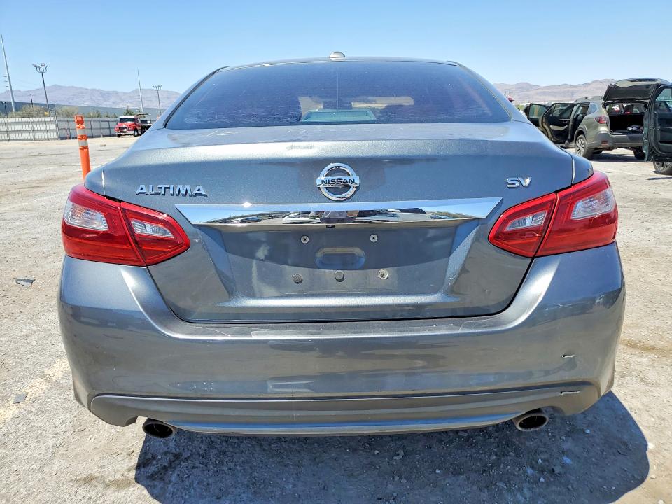 56164996 :رقم المزاد ، 1N4AL3AP0JC105619 vin ، 2018 Nissan Altima مزاد بيع