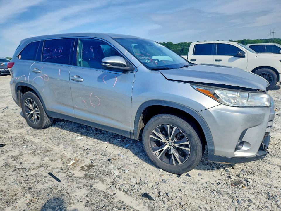 2019 Toyota Highlander მანქანა იყიდება აუქციონზე, vin: 5TDZZRFH5KS325810, აუქციონის ნომერი: 55209036