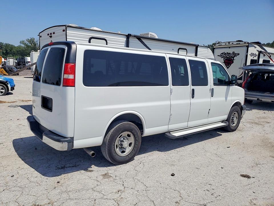 56575476 :رقم المزاد ، 1GAZGPFG1H1126978 vin ، 2017 Chevrolet Express G3500 مزاد بيع