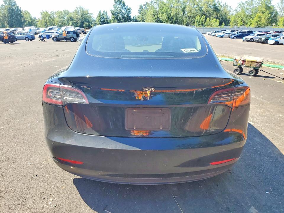 57202136 :رقم المزاد ، 5YJ3E1EA4NF371726 vin ، 2022 Tesla Model 3 مزاد بيع