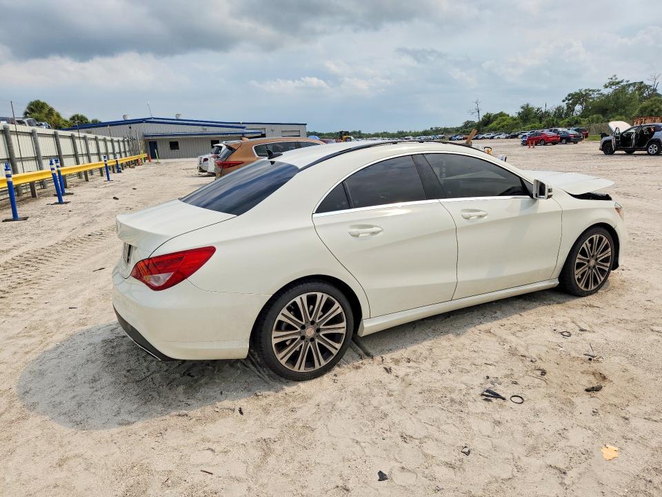 55686696 :رقم المزاد ، WDDSJ4EBXHN403656 vin ، 2017 Mercedes-benz Cla مزاد بيع