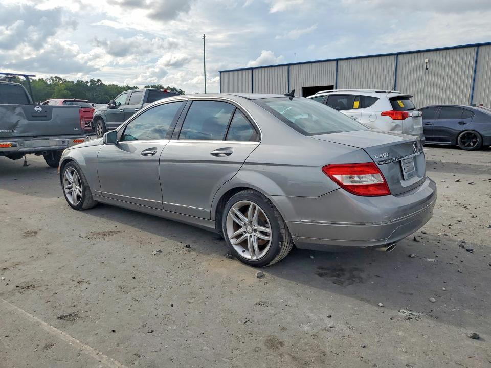 2010 Mercedes-benz C მანქანა იყიდება აუქციონზე, vin: WDDGF8BB6AR092342, აუქციონის ნომერი: 56855536