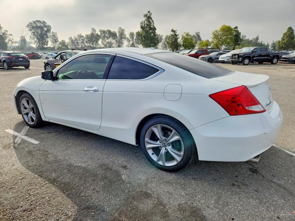 55962966 :رقم المزاد ، 1HGCS2B88BA007492 vin ، 2011 Honda Accord مزاد بيع