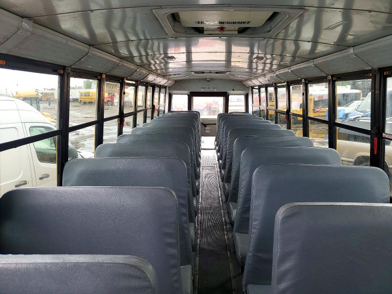 55865886 :رقم المزاد ، 4UZABRDU4BCAU4048 vin ، 2011 Thomas Saf-t-liner C2 مزاد بيع
