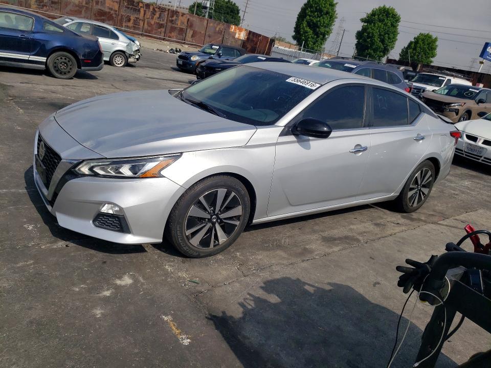 55646916 :رقم المزاد ، 1N4BL4DV8MN356434 vin ، 2021 Nissan Altima مزاد بيع