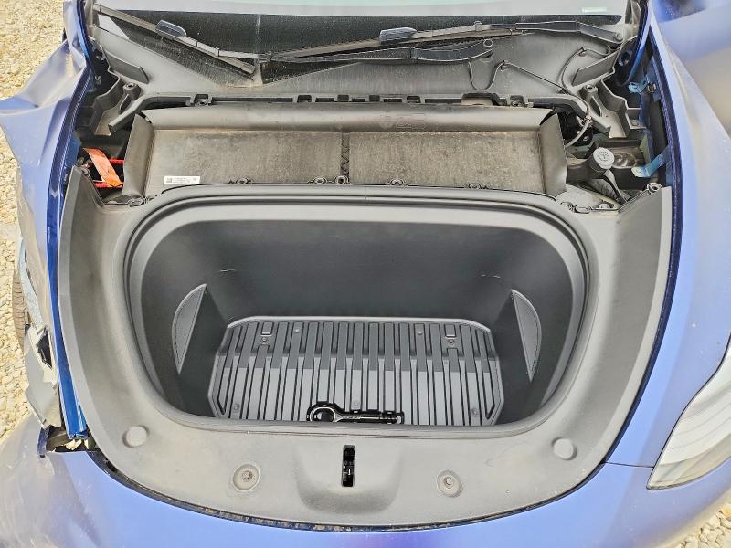 56131326 :رقم المزاد ، 7SAYGDEE8PF915154 vin ، 2023 Tesla Model Y مزاد بيع