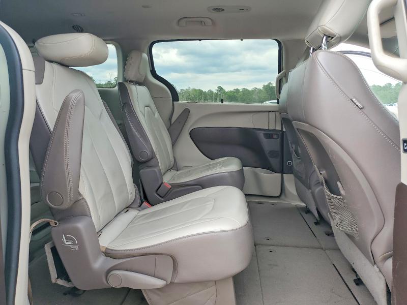 57682486 :رقم المزاد ، 2C4RC1BGXHR613792 vin ، 2017 Chrysler Pacifica مزاد بيع