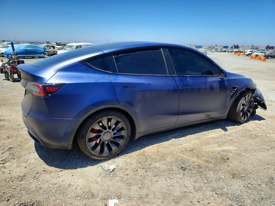 58655636 :رقم المزاد ، 7SAYGDEFXNF484712 vin ، 2022 Tesla Model Y مزاد بيع
