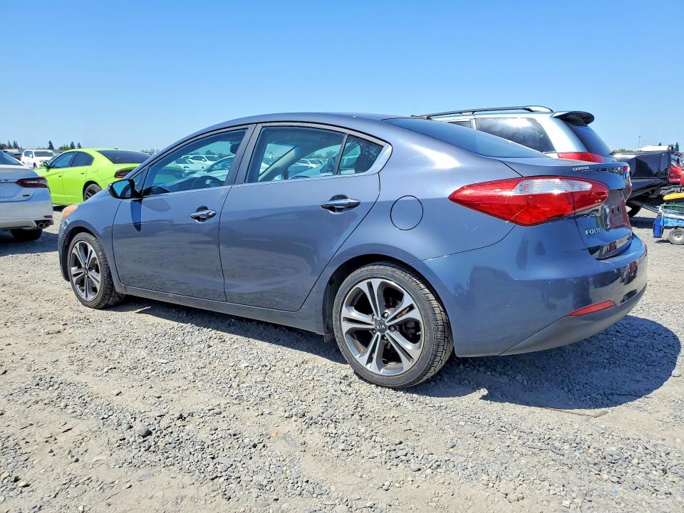 2015 Kia Forte მანქანა იყიდება აუქციონზე, vin: KNAFZ4A84F5282583, აუქციონის ნომერი: 56322986