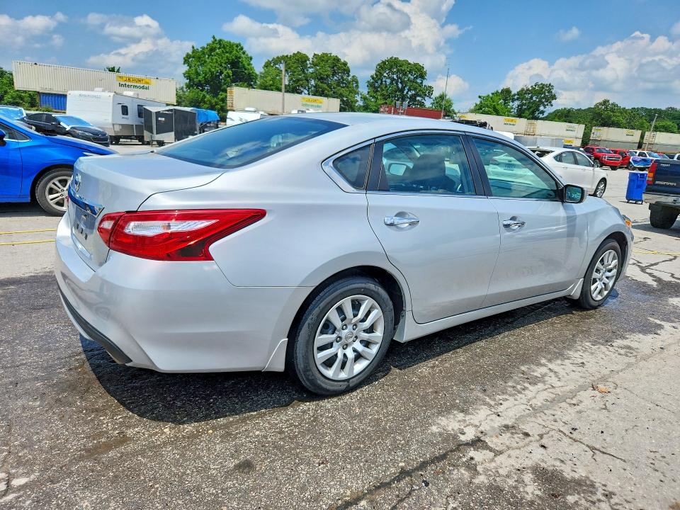Продаж на аукціоні авто 2017 Nissan Altima, vin: 1N4AL3AP0HN325633, номер лоту: 55754336