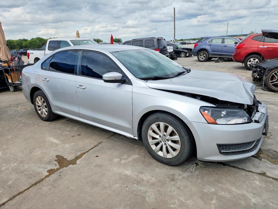 57070906 :رقم المزاد ، 1VWAH7A30DC018563 vin ، 2013 Volkswagen Passat مزاد بيع