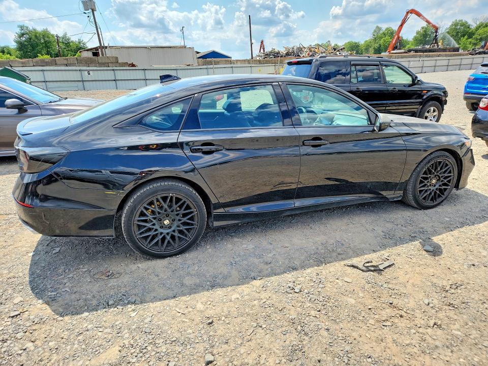 Продажа на аукционе авто 2018 Honda Accord, vin: 1HGCV1F33JA091980, номер лота: 58736696