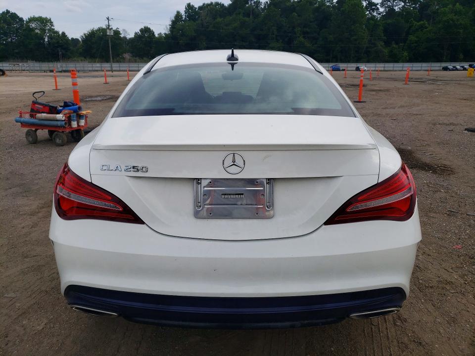 56228316 :رقم المزاد ، WDDSJ4EB8JN680201 vin ، 2018 Mercedes-benz Cla مزاد بيع