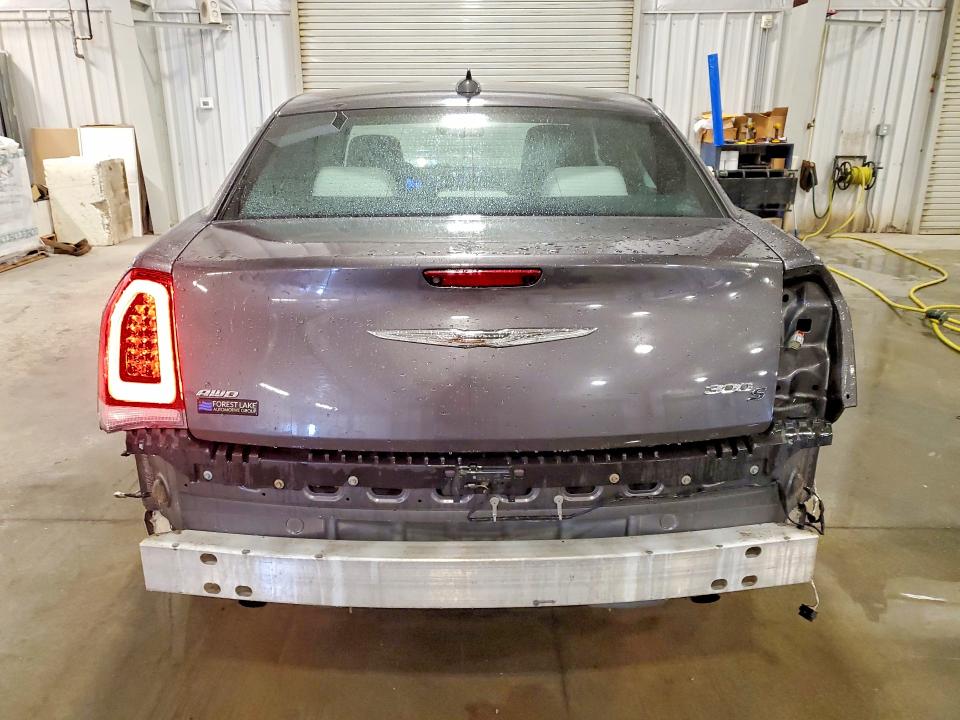 56412506 :رقم المزاد ، 2C3CCAGG2JH165577 vin ، 2018 Chrysler 300 مزاد بيع