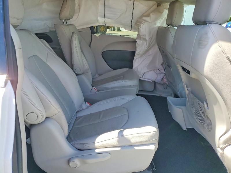 57597296 :رقم المزاد ، 2C4RC1L7XMR585873 vin ، 2021 Chrysler Pacifica مزاد بيع