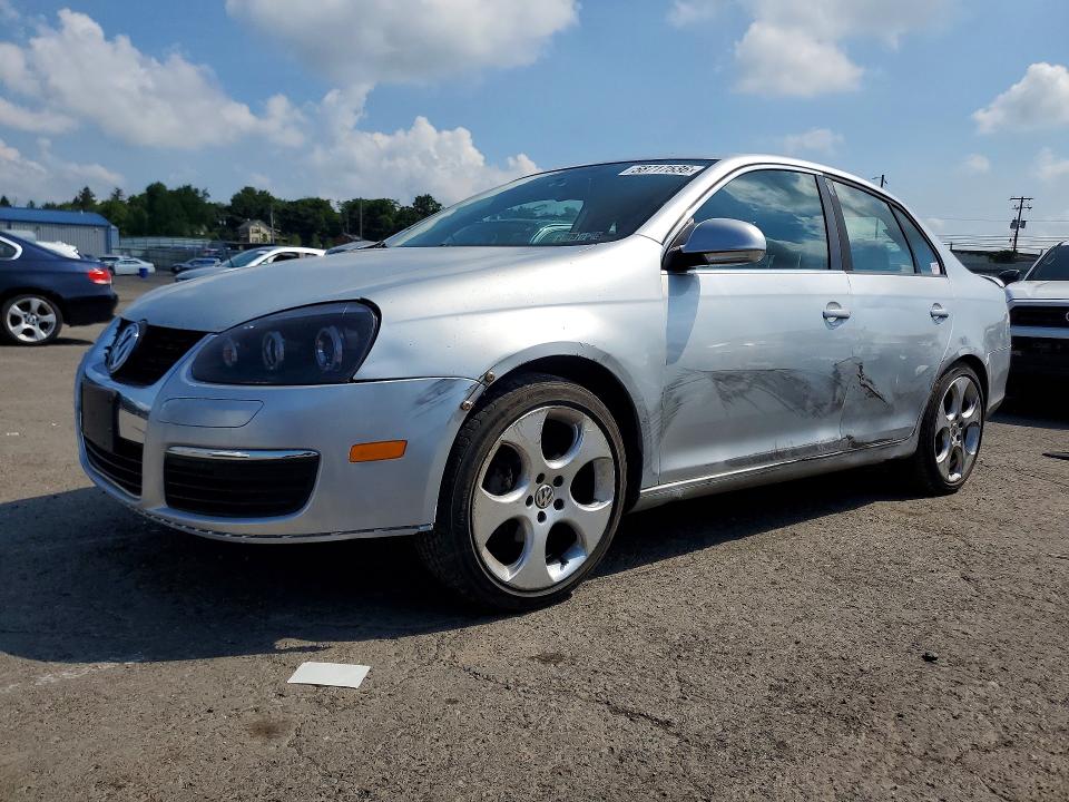 Auction sale of the 2010 Volkswagen Jetta, vin: 3VWRZ7AJ3AM008554, lot number: 58717536