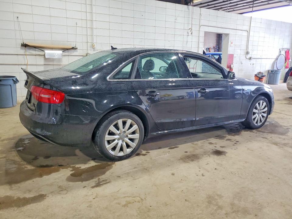 56055246 :رقم المزاد ، WAUBFAFL3FN044579 vin ، 2015 Audi A4 مزاد بيع