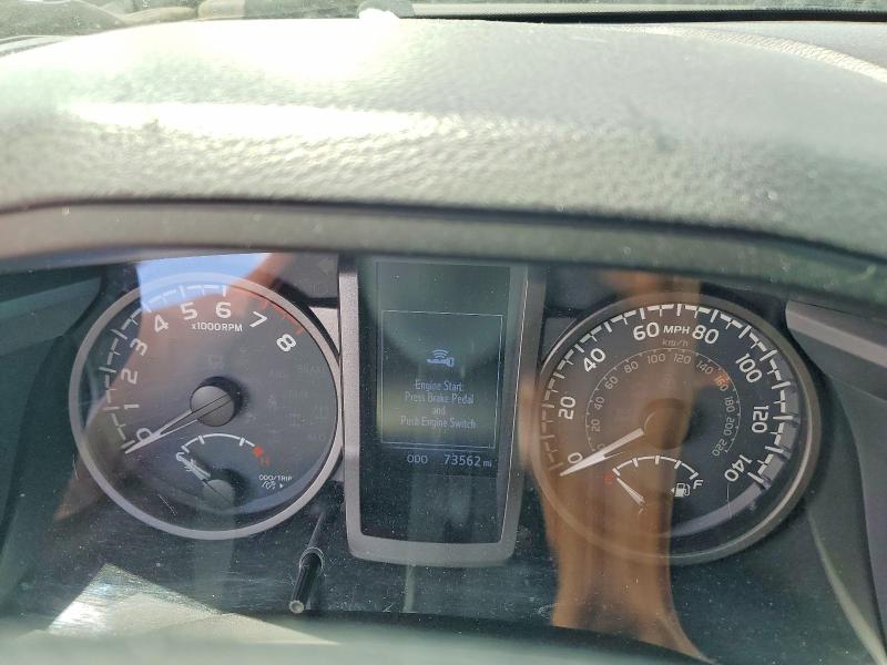 56234246 :رقم المزاد ، 5TFCZ5AN0JX162052 vin ، 2018 Toyota Tacoma مزاد بيع