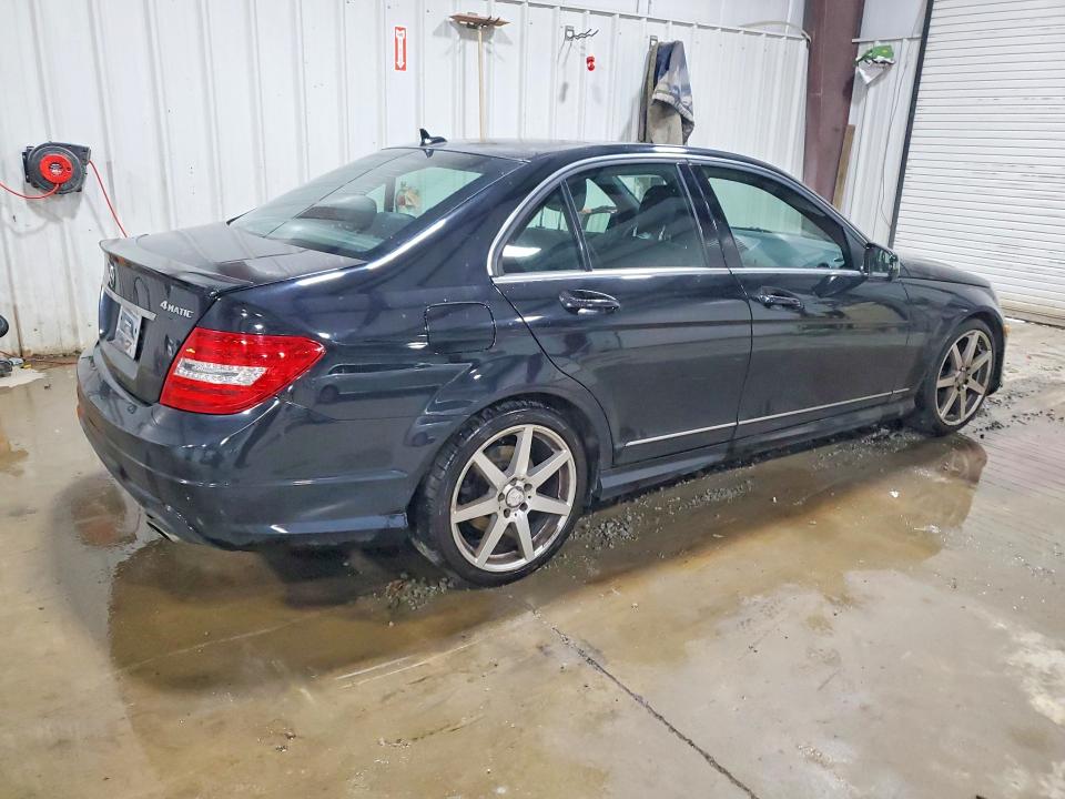 2014 Mercedes-benz C მანქანა იყიდება აუქციონზე, vin: WDDGF8AB4EA925531, აუქციონის ნომერი: 57898926