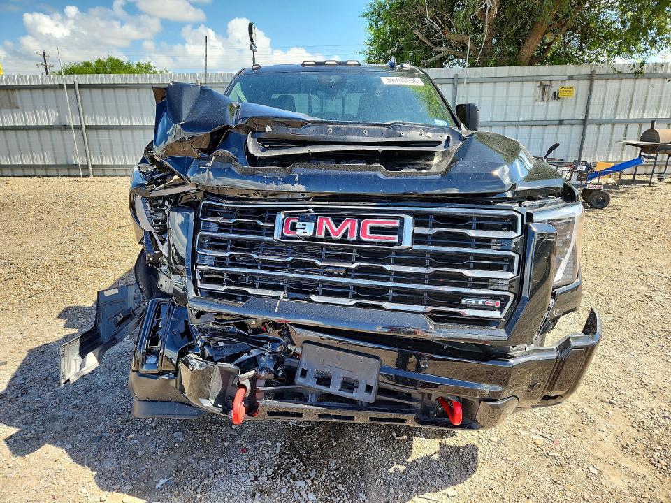56700096 :رقم المزاد ، 1GT4UPEY5TF106118 vin ، 2026 Gmc Sierra مزاد بيع