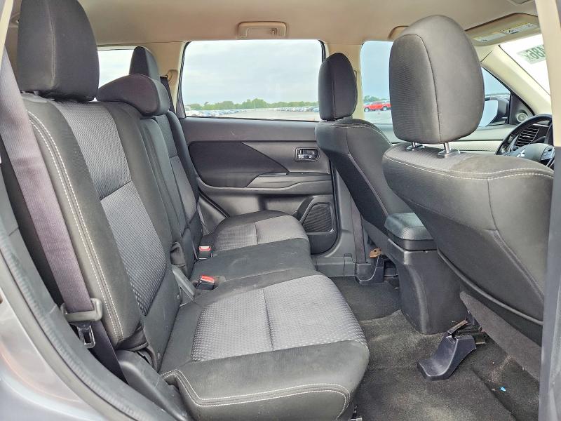 56772486 :رقم المزاد ، JA4AZ3A31GZ003199 vin ، 2016 Mitsubishi Outlander مزاد بيع