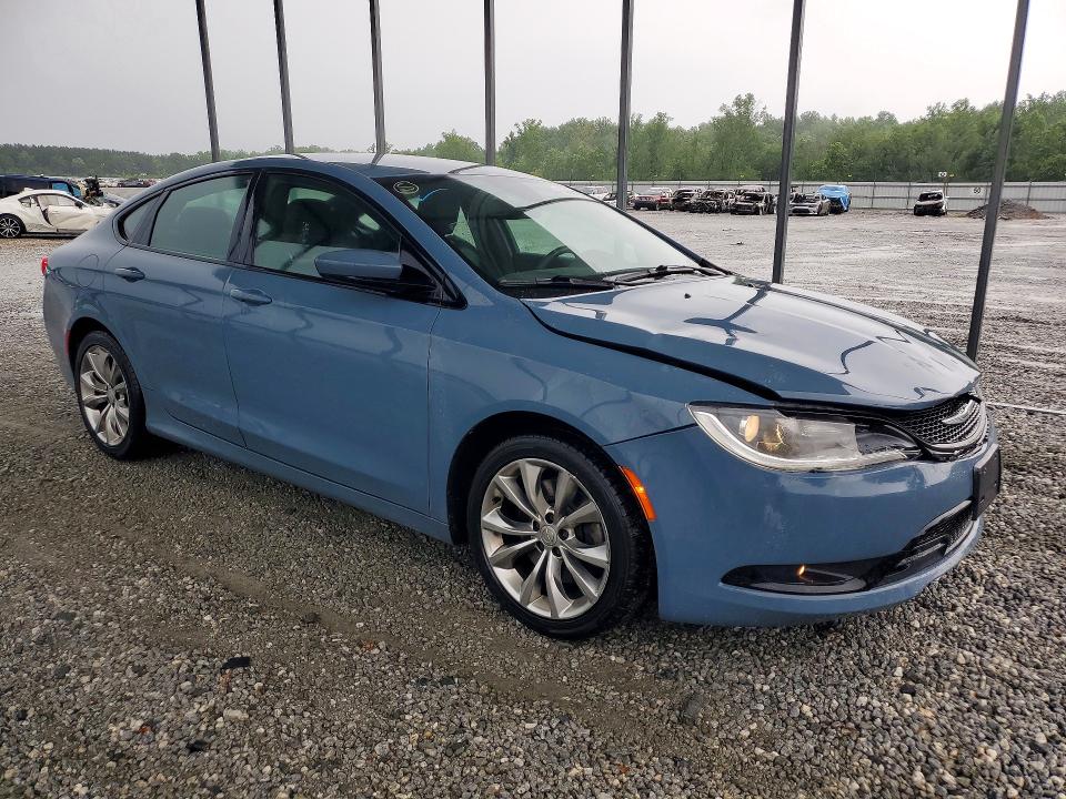 55681236 :رقم المزاد ، 1C3CCCBG9FN678164 vin ، 2015 Chrysler 200 مزاد بيع