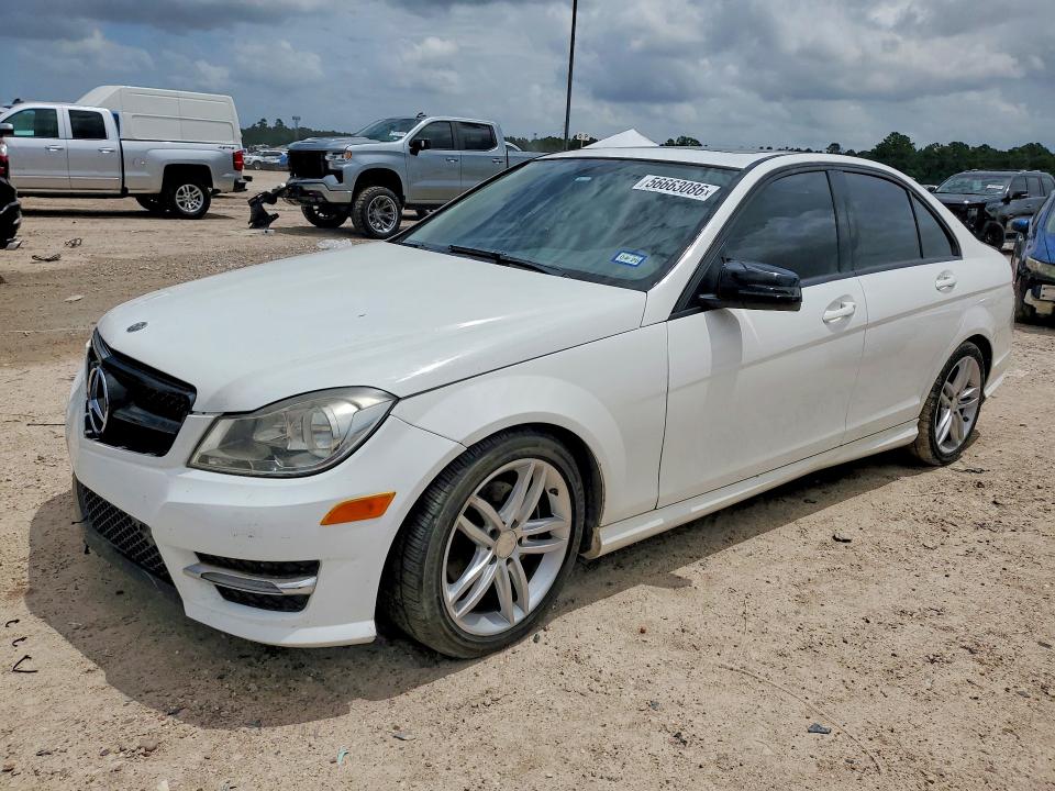 Продажа на аукционе авто 2013 Mercedes-benz C, vin: WDDGF4HB6DR287619, номер лота: 56663086