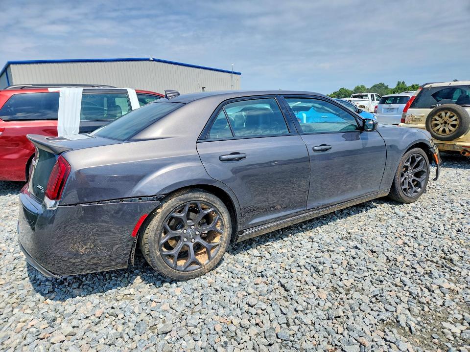 2019 Chrysler 300 მანქანა იყიდება აუქციონზე, vin: 2C3CCABG0KH639101, აუქციონის ნომერი: 56148736