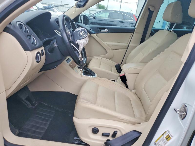 2016 Volkswagen Tiguan მანქანა იყიდება აუქციონზე, vin: WVGAV7AX5GW507411, აუქციონის ნომერი: 55771146