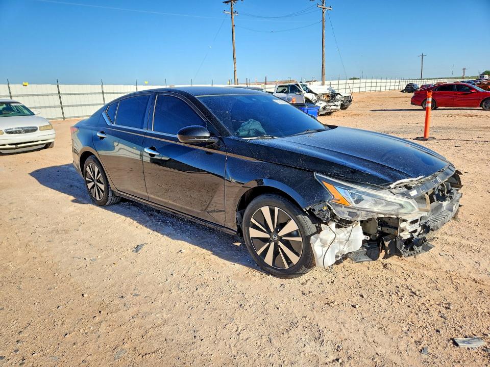 57318026 :رقم المزاد ، 1N4BL4DV0NN390112 vin ، 2022 Nissan Altima مزاد بيع