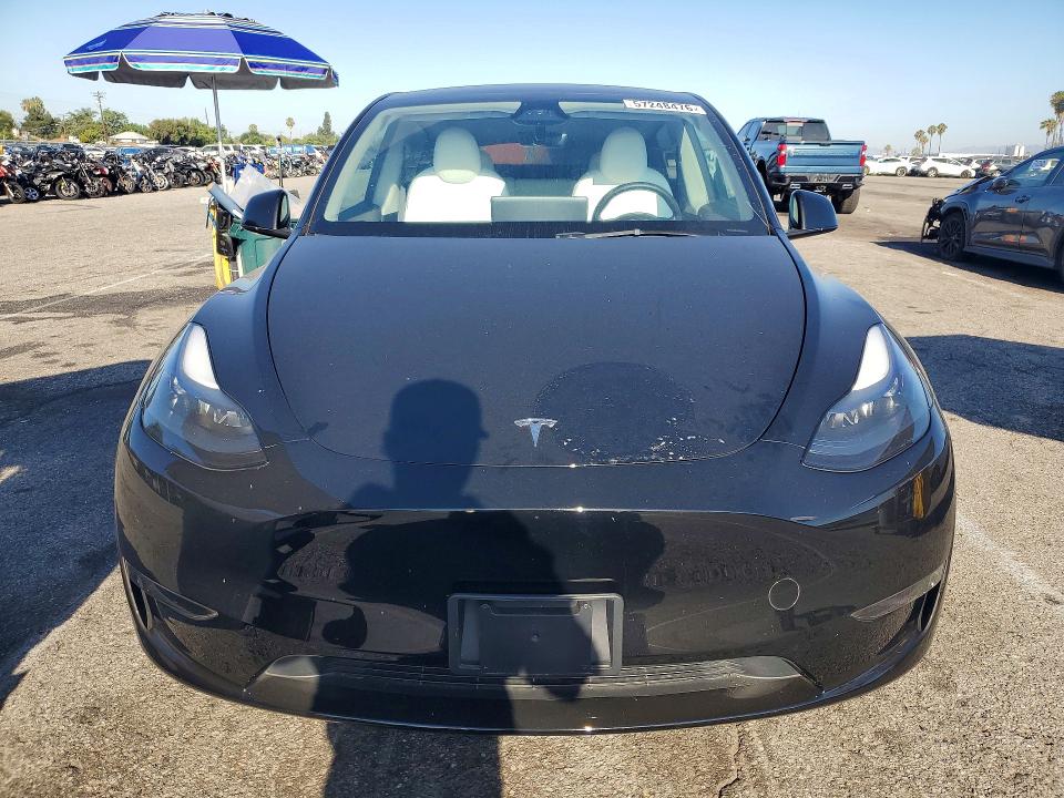 2025 Tesla Model Y მანქანა იყიდება აუქციონზე, vin: 7SAYGDED6SF233762, აუქციონის ნომერი: 57248476