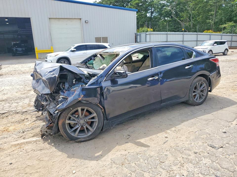 2015 Nissan Altima მანქანა იყიდება აუქციონზე, vin: 1N4AL3AP7FC102255, აუქციონის ნომერი: 57413636