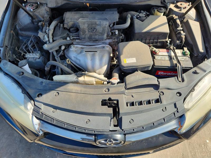 58728616 :رقم المزاد ، 4T1BF1FK3GU225050 vin ، 2016 Toyota Camry مزاد بيع