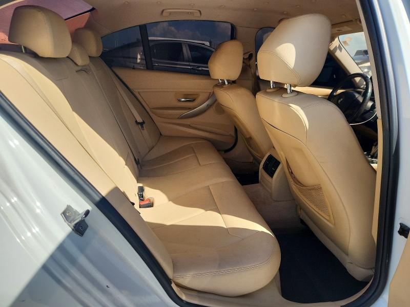 58703496 :رقم المزاد ، WBA3B1C55FP830975 vin ، 2015 Bmw 320 مزاد بيع