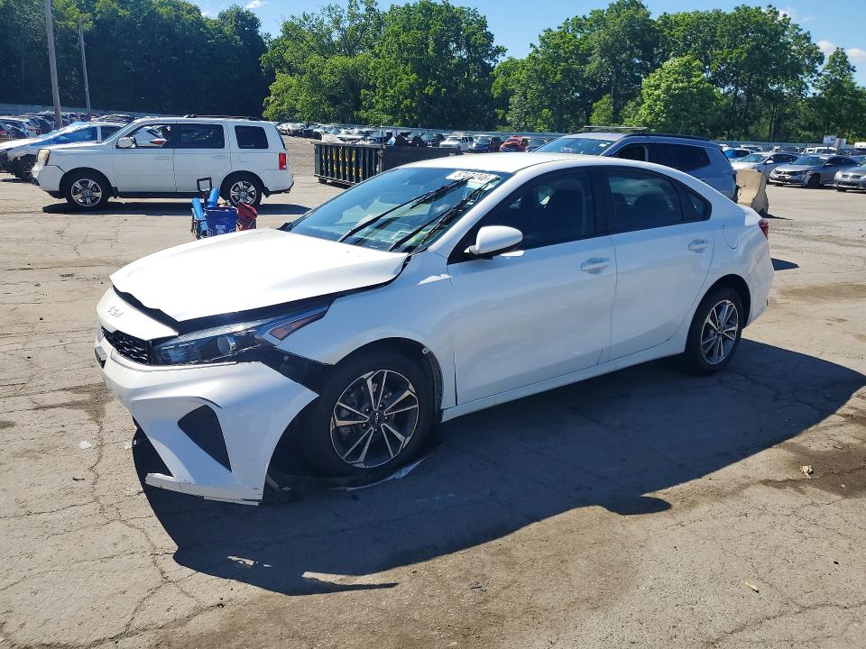 2022 Kia Forte მანქანა იყიდება აუქციონზე, vin: 3KPF24AD2NE426302, აუქციონის ნომერი: 57474246